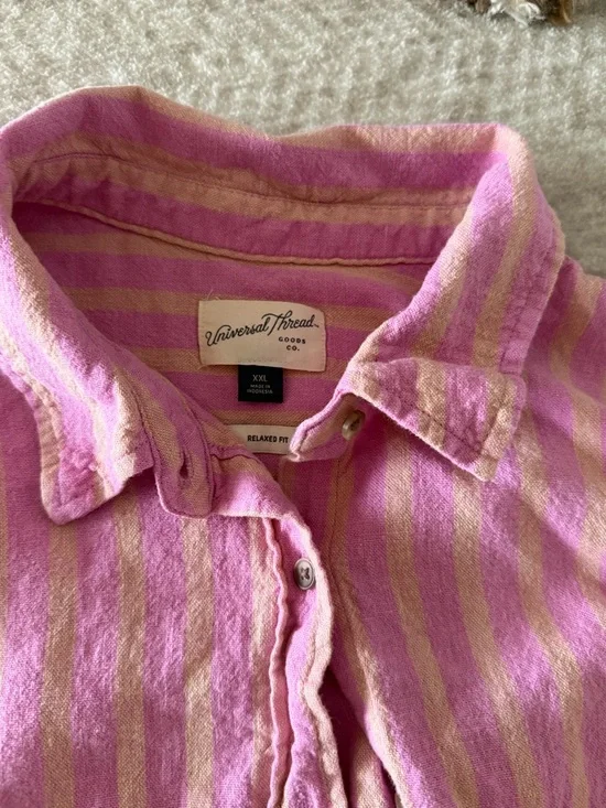 Universal Thread Linen Button Up - Picture 3 of 4